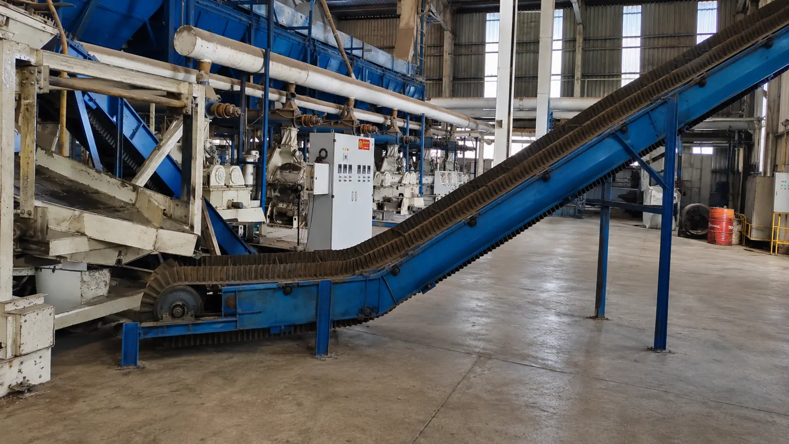 Toàn cảnh line tại khu vực cải tạo cân băng tải viên nén gỗ